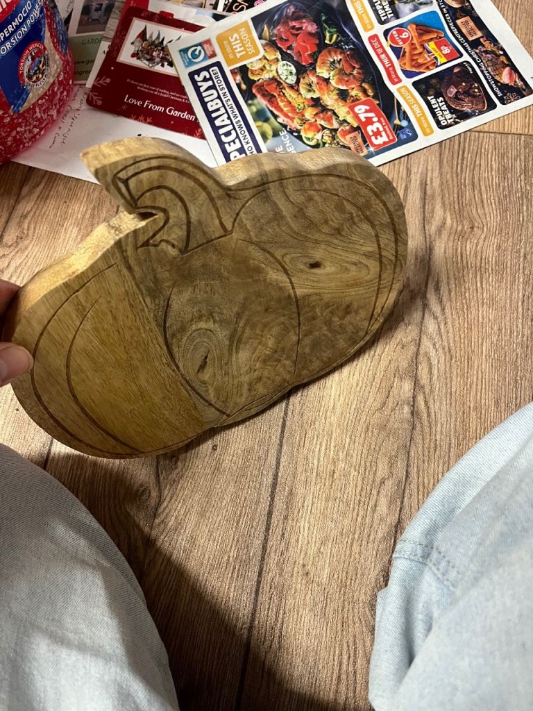 3 new chopping boards fiver each 