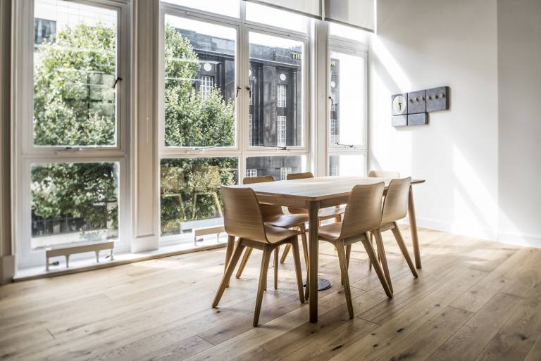 Woking - GU21 6BG \ All-Inclusive Serviced Office with 5 Desks