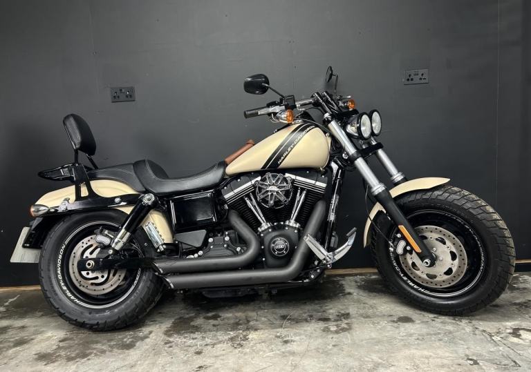 2015 15-PLATE HARLEY-DAVIDSON FAT BOB FXDF 1690cc 12,899 MILES ** V+H EXHAUST **
