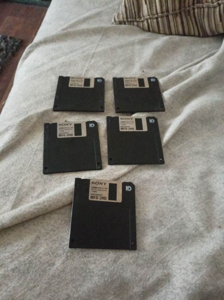 Sony MFD-2HD Floppy Disks - 5 Pack, Good Condition