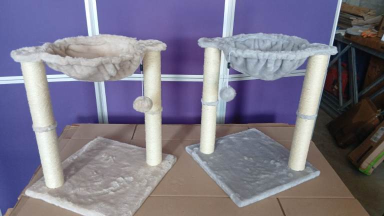 Cat tree house new 