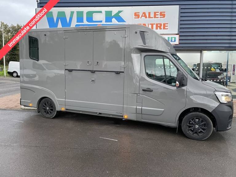 2023 Renault Master Theault 3.5T Horsebox PLATFORM CAB DIESEL Manual