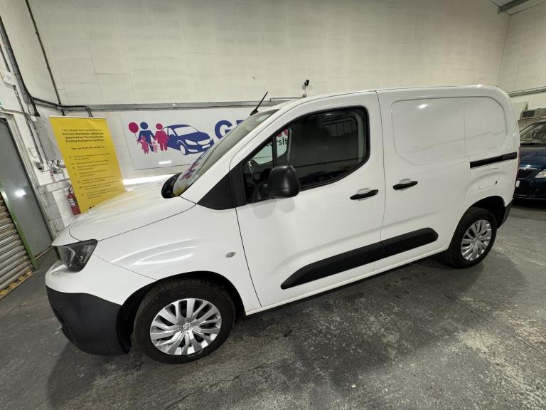 PEUGEOT PARTNER 1.5 BlueHDi 1000 Professional 2021