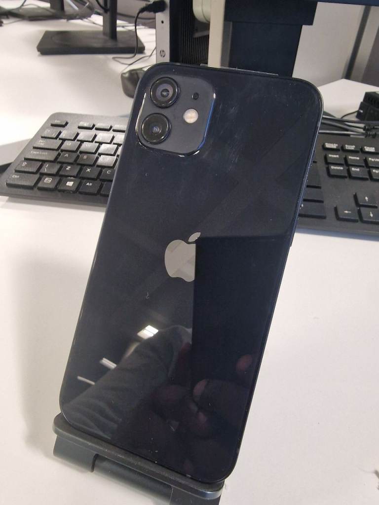 Excellent Condition iPhone 12