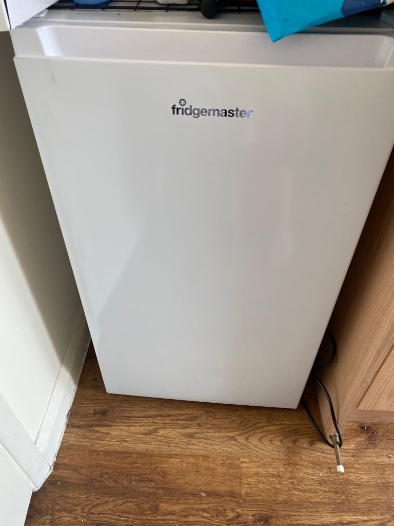 BARGAIN!!! Brand new Fridgemaster Under Counter Fridge – White, brand new