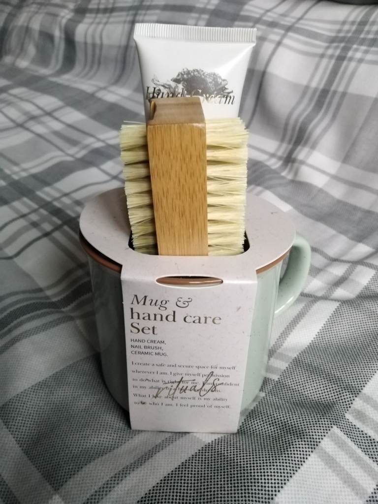 Mug and Hand care set *Brand new*