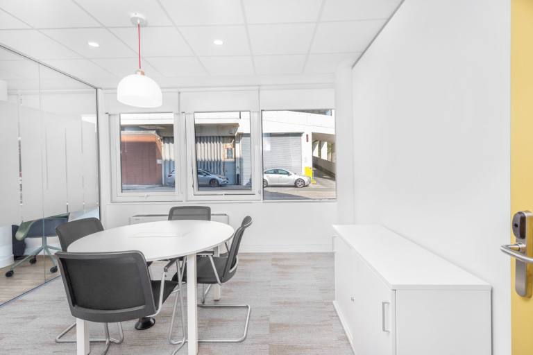 London - BR1 1LU \ Office Space for Teams with 5 Workstations