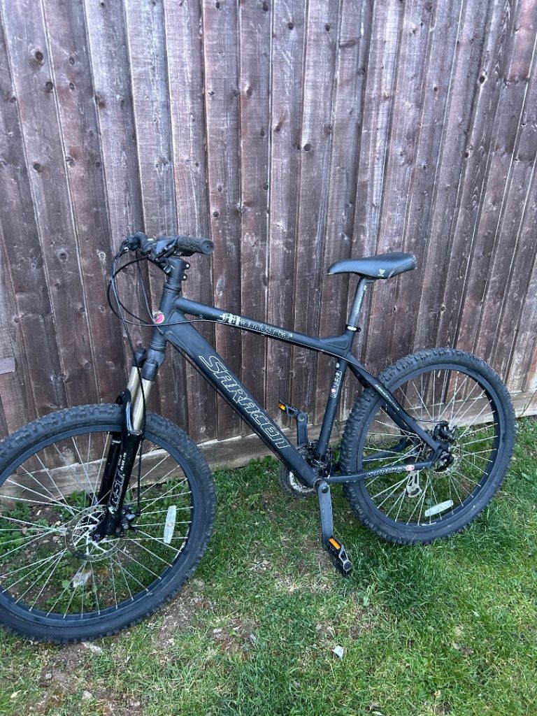 Saracen mantra men’s mountain bike.