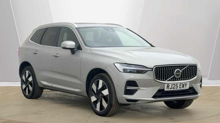  Volvo XC60 Ultra Bright T8 AWD (455 hp) Petrol/Electric Hybrid Automatic