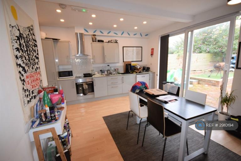6 bedroom house in Herbert St, Bristol, BS5 (6 bed) (#2910194)