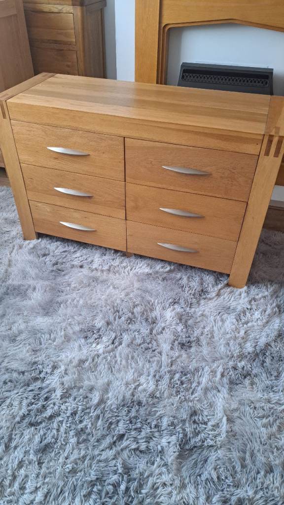 Solid oak Alto chest of drawers 