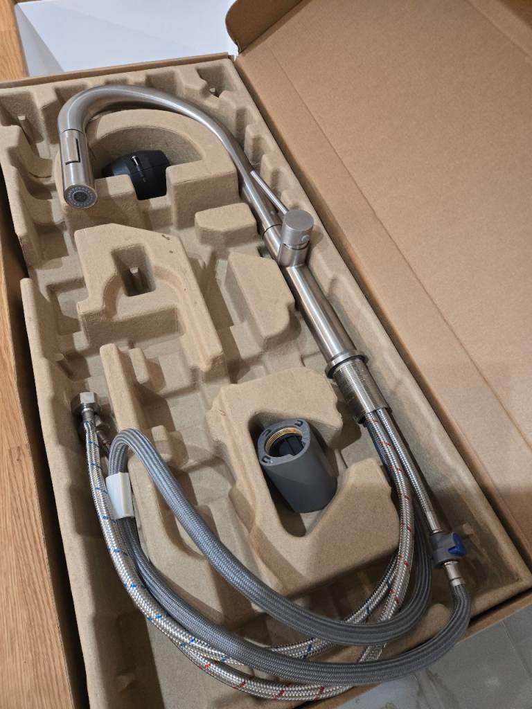 New Kitchen Mixer Tap with Pull-Out Spray – Silver