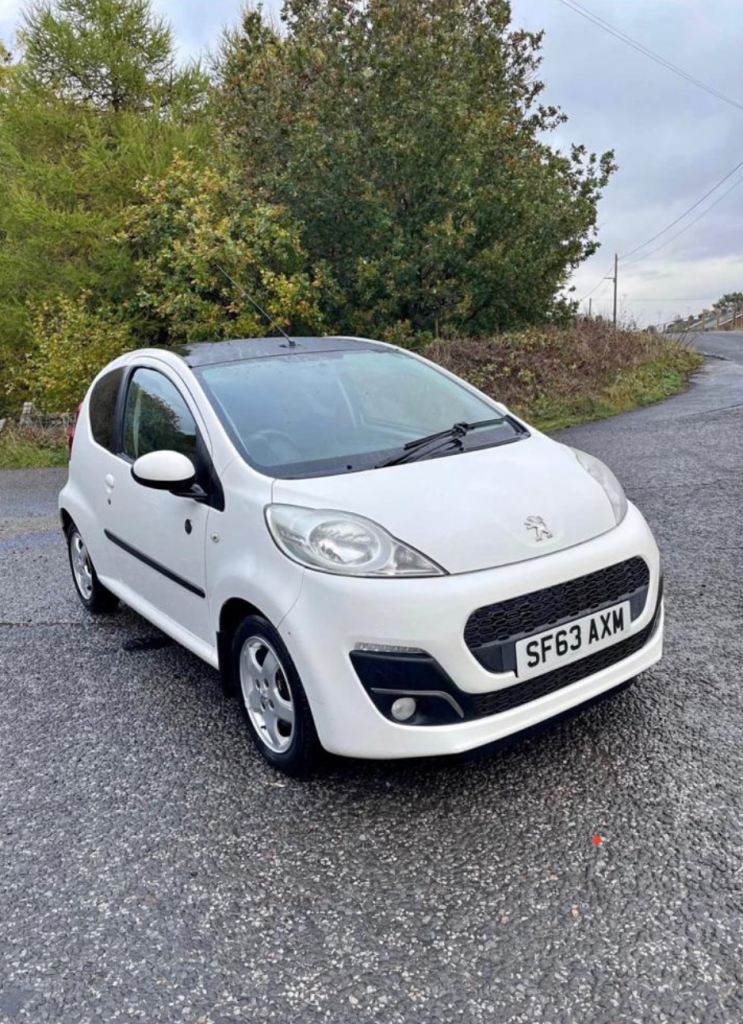 Peugeot, 107, Hatchback, 2013, Manual, 998 (cc), 3 doors