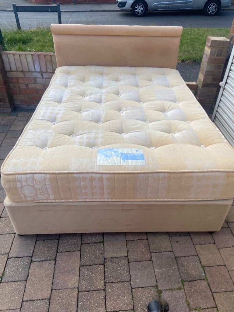 Quality king size divan bed with headboard and mattress 