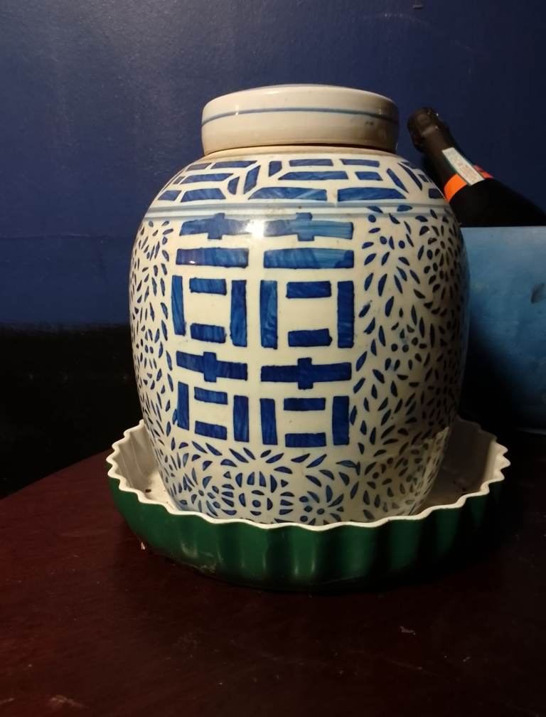 Stunning original ginger jar.