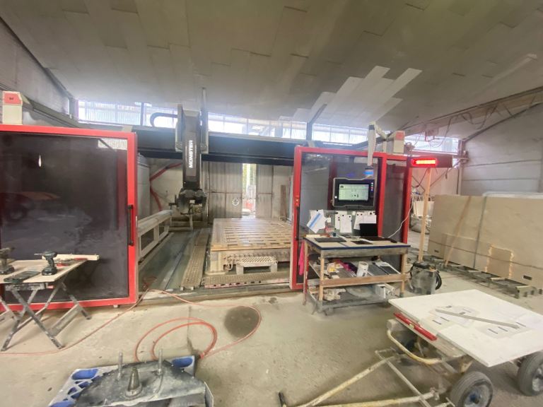 2024 D2 Technology Monster 4 CNC – Like New – Only 300 Hours