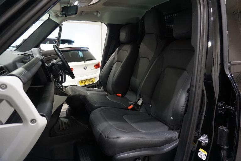 2023 Land Rover Defender 110 3.0 D250 MHEV HSE Hard Top SUV Auto 4WD MWB Euro 6 (s/s) 5dr PANEL V...