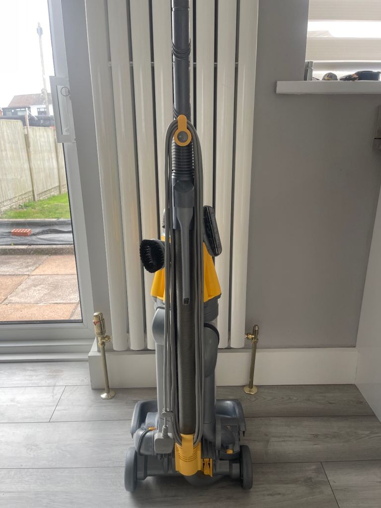 Dyson DC07 Origin Vacuum cleaner 