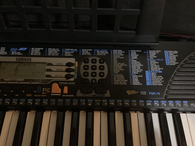 Yamaha PSR-79 Electric Keyboard with Stand and Case | in Leighton ...