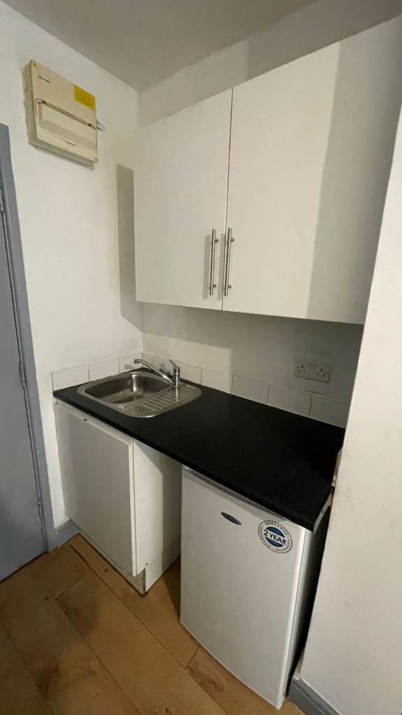 Studio to Let in Lewisham, Laleham Rd, No deposit required, Dss welcome