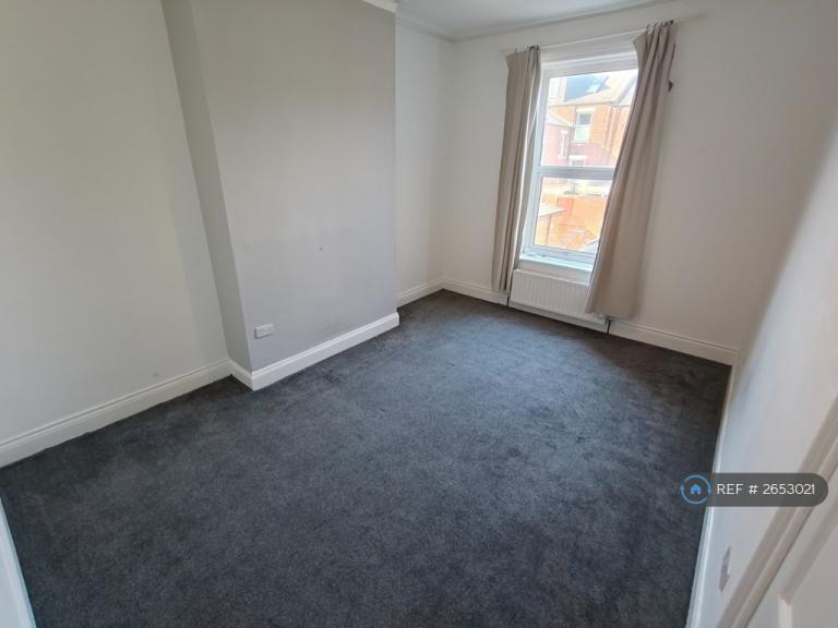 4 bedroom house in Donald Street, Newcastle Upon Tyne, NE3 (4 bed) (#2653021)