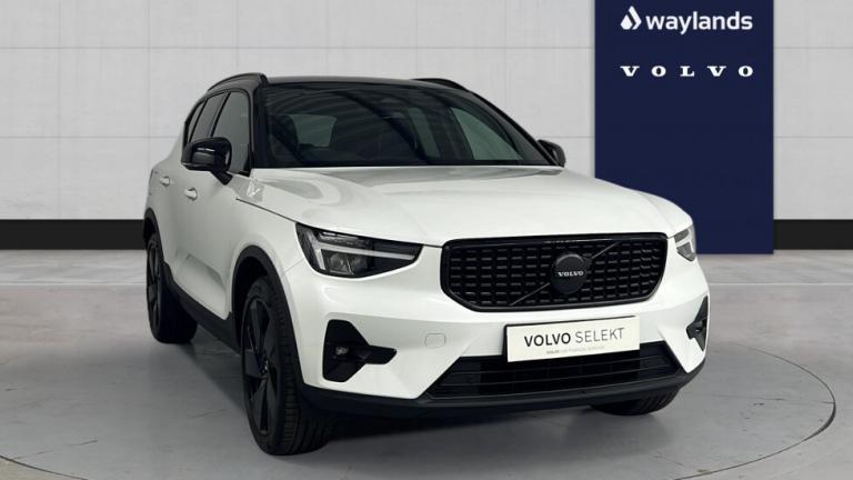 2025 Volvo XC40 Black Edition Plus, B3 Mild hybrid, Petrol Estate Petrol Automatic