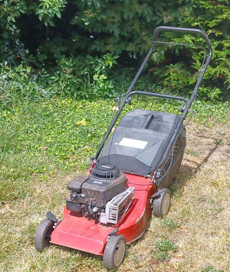 Lawnmower petrol push mower