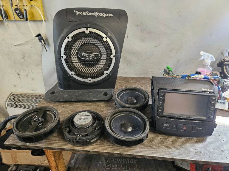 image for Mitsubushi outlander rockford fosgate audio system complete fully working 