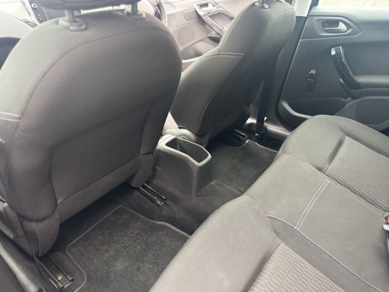 Peugeot, 208, Hatchback, 2018, Manual, 1199 (cc), 5 doors