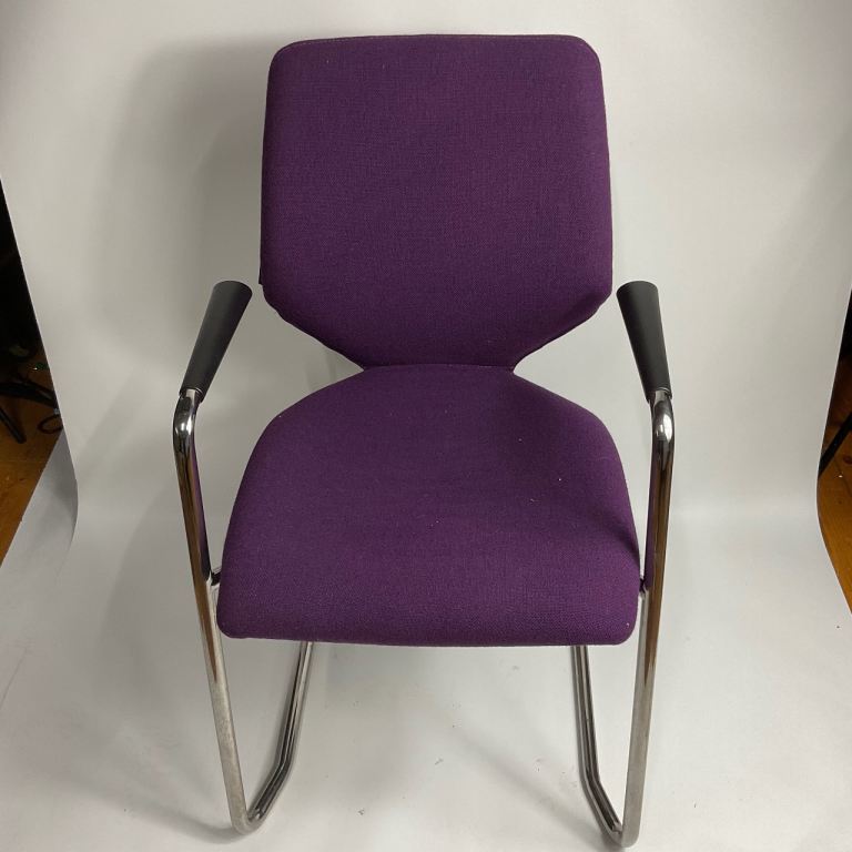 5 x Purple Office/Conference Chairs With Silver Legs
