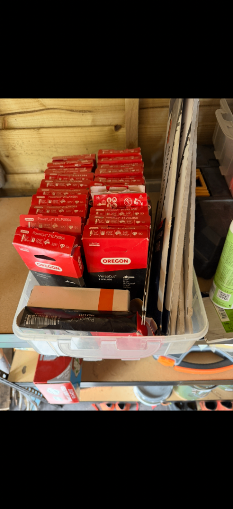 Chainsaw chains, files and bars
