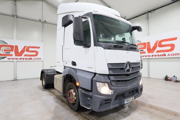 2014 (14 PLATE) Mercedes Benz ACTROS 1840 4x2 Euro 6 Tractor Units