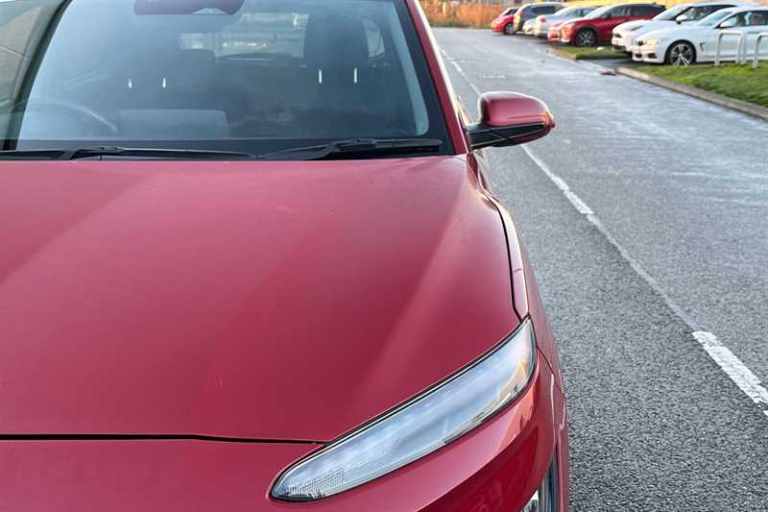 2022 Hyundai KONA 64kWh Premium SUV 5dr Electric Auto (10.5kW Charger) (204 ps) SUV Electric Auto...