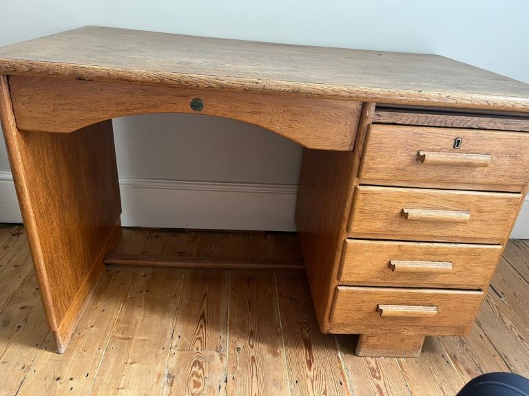 Vintage 50s Wooden (red oak) desk with drawers Keller & Os 
