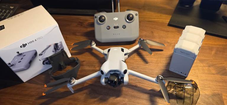 dji mini 4 pro and all accessories £475 ono also for sale dji rc2 controller £200 ono