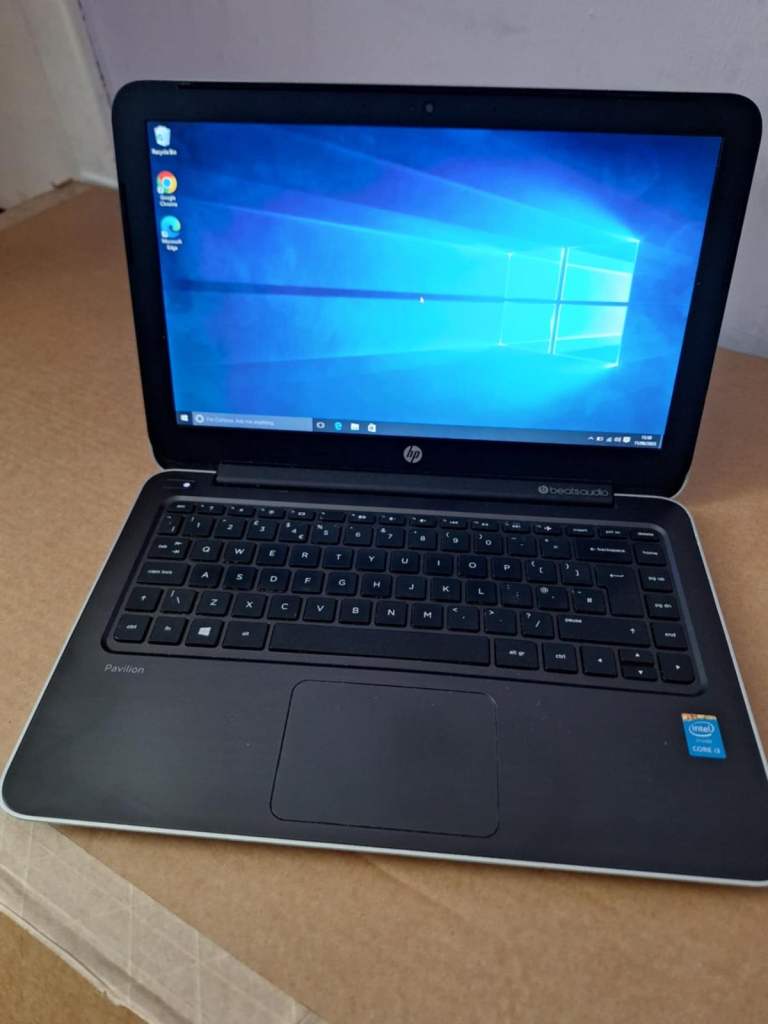 HP Pavilion 13-B080SA,8gb ram,500gb hdd,win10 laptop