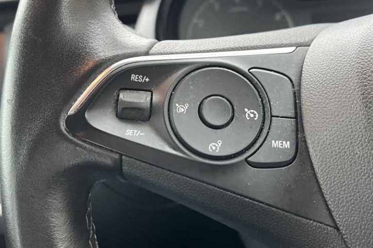 2019 Vauxhall Crossland X 1.2 SE 5dr HATCHBACK PETROL Manual