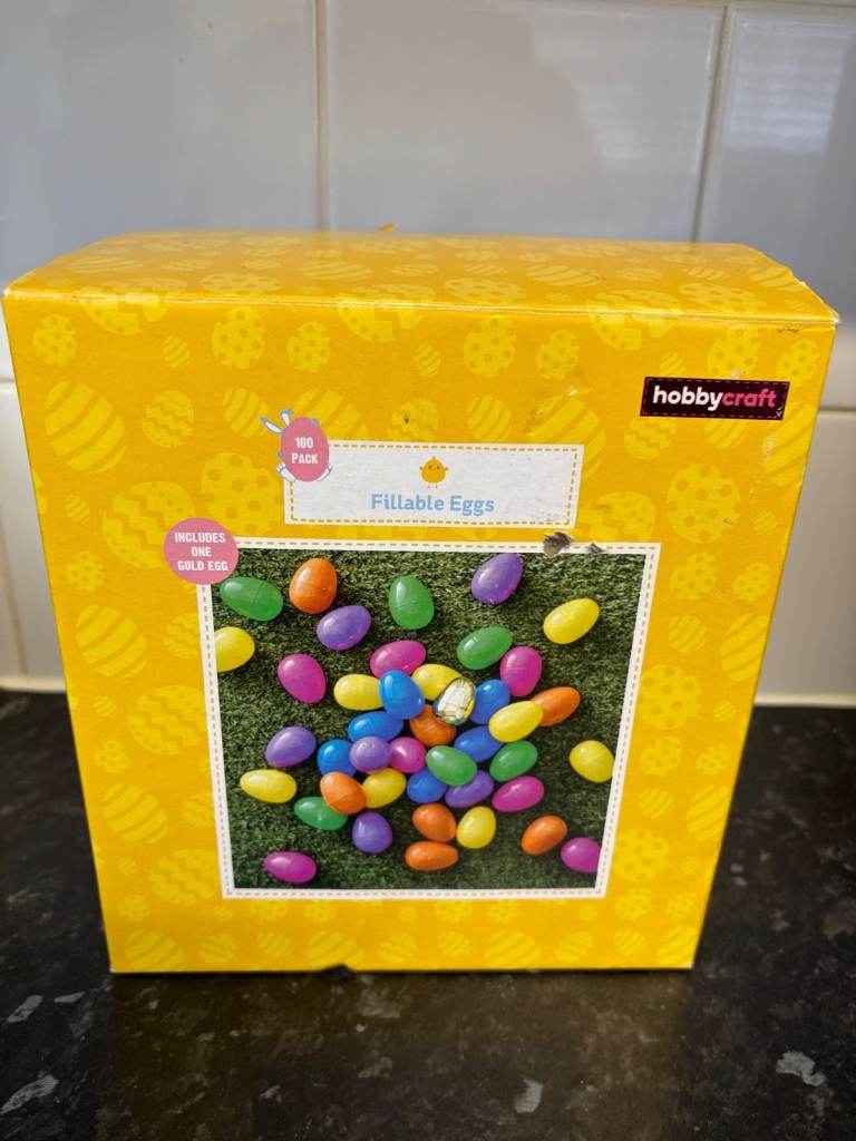 3 BOXES X HOBBYCRAFT 100 PACK REFILLABLE EGGS(INCLUDE 1 GOLD EGG) EASTER EGG HUNT