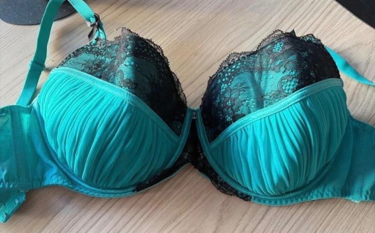 Teal and Black Lace Bra – Good Condition