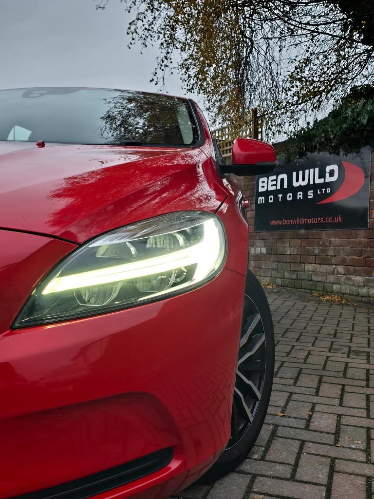 2017 Volvo V40 T2 [122] Momentum 5dr Geartronic HATCHBACK Petrol Automatic