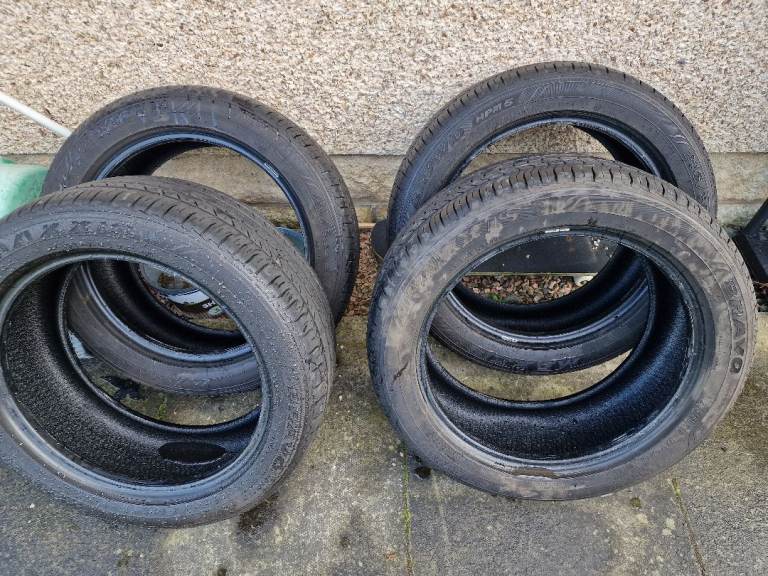 Maxxis Bravo HPM5 18" Tyres