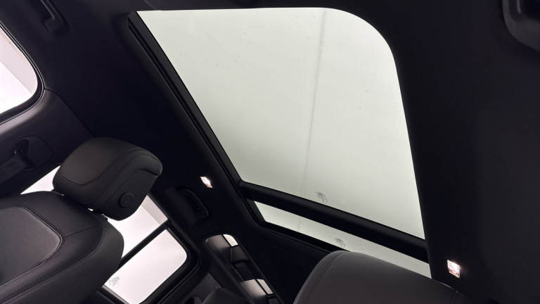 2022 Land Rover Defender 110 3.0 D300 MHEV X-Dynamic HSE SUV 5dr Diesel Auto 4WD Euro 6 (s/s) (30...