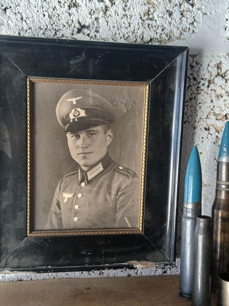old framed picture of a soldier