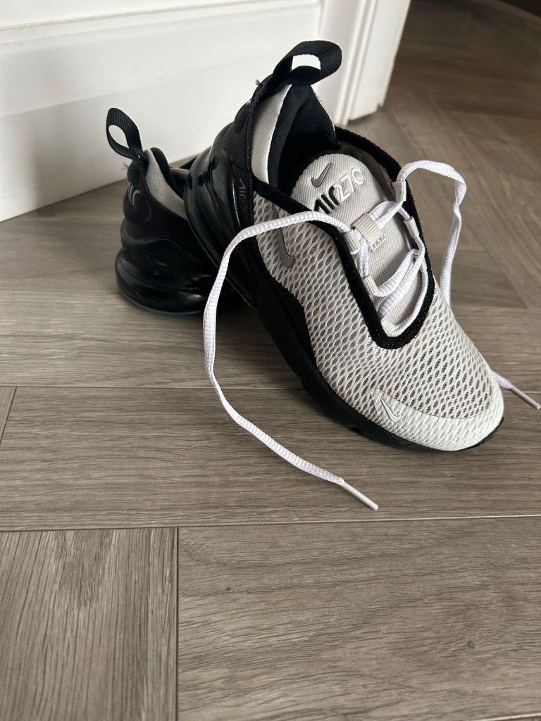 image for Kids Nike air 270 trainers