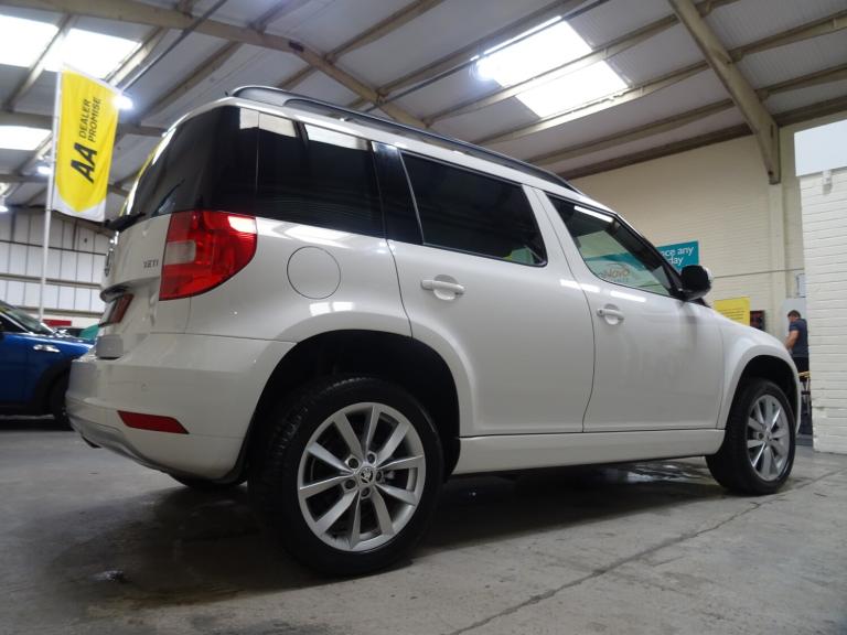 2015 Skoda Yeti 1.2 TSI 110 SE 5dr **ULTRA LOW MILEAGE*ONLY 9000 MILES FROM NEW** HATCHBACK Petro...