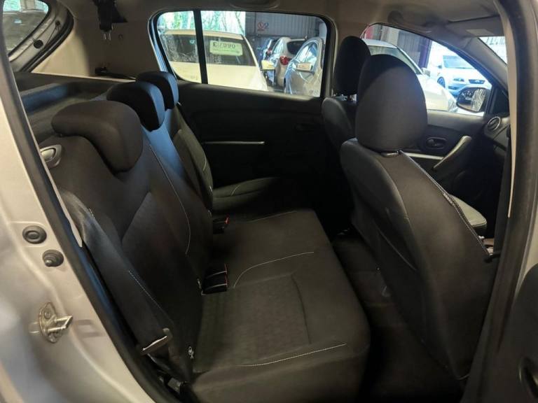 2015 Dacia Sandero 1.5 dCi Laureate 5dr HATCHBACK DIESEL Manual