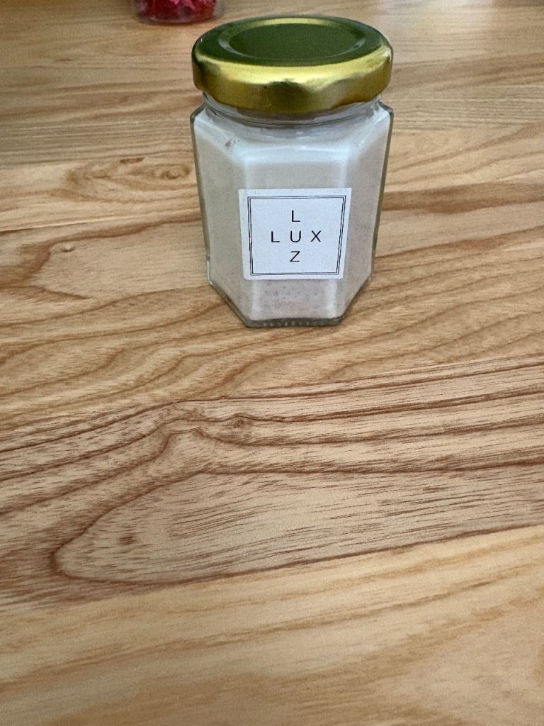 Small Candle - coconut and vanilla scent