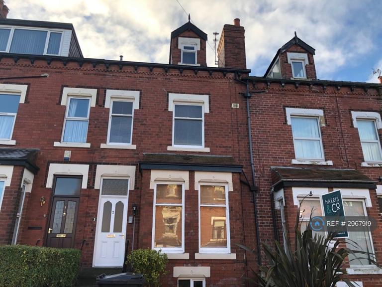 1 bedroom flat in Norman Terrace, Leeds, LS8 (1 bed) (#2967919)