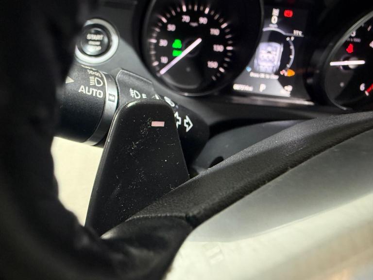 2017 Land Rover Discovery Sport 2.0 TD4 HSE Luxury Auto 4WD Euro 6 (s/s) 5dr ESTATE Diesel Automatic