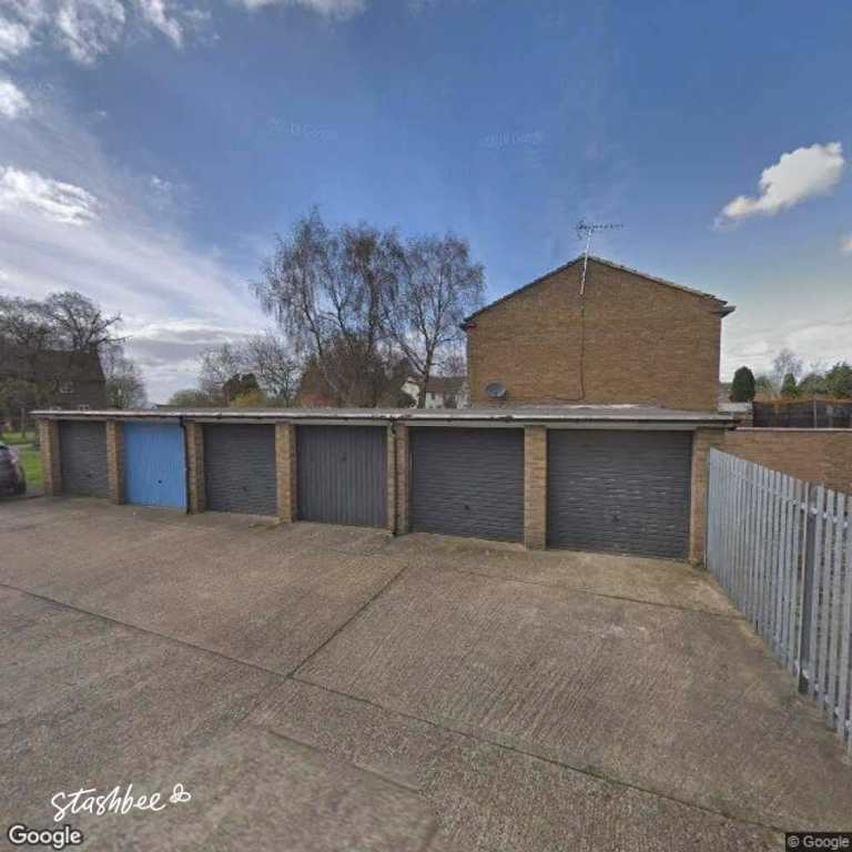 Garage to rent in Tadworth (KT18) | Stashbee